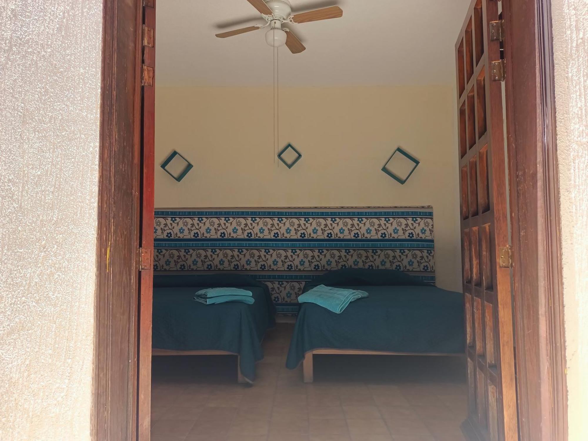 Casona Luciernaga-Casa De Huespedes Guest House León Exterior foto